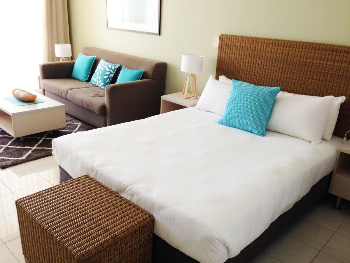 Base Holidays - Ettalong Beach Premium Apartments Esterno foto