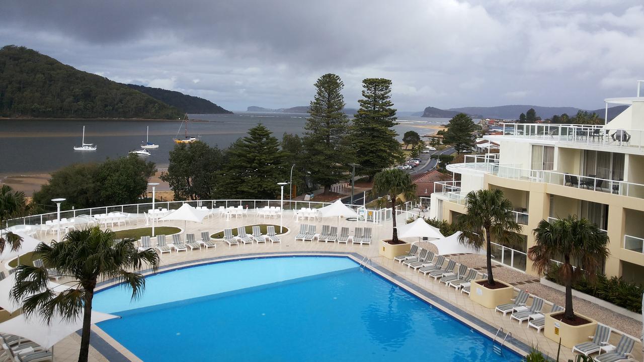 Base Holidays - Ettalong Beach Premium Apartments Esterno foto