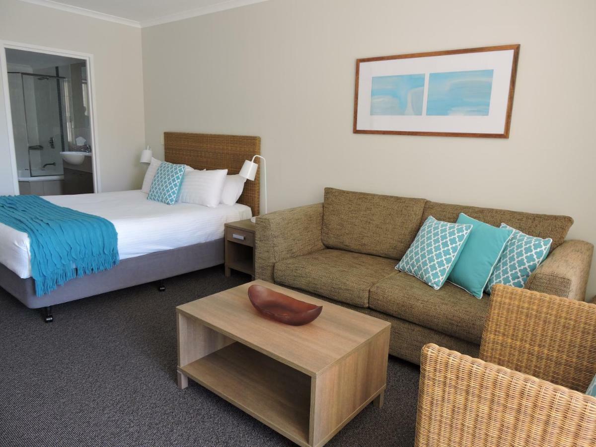 Base Holidays - Ettalong Beach Premium Apartments Esterno foto